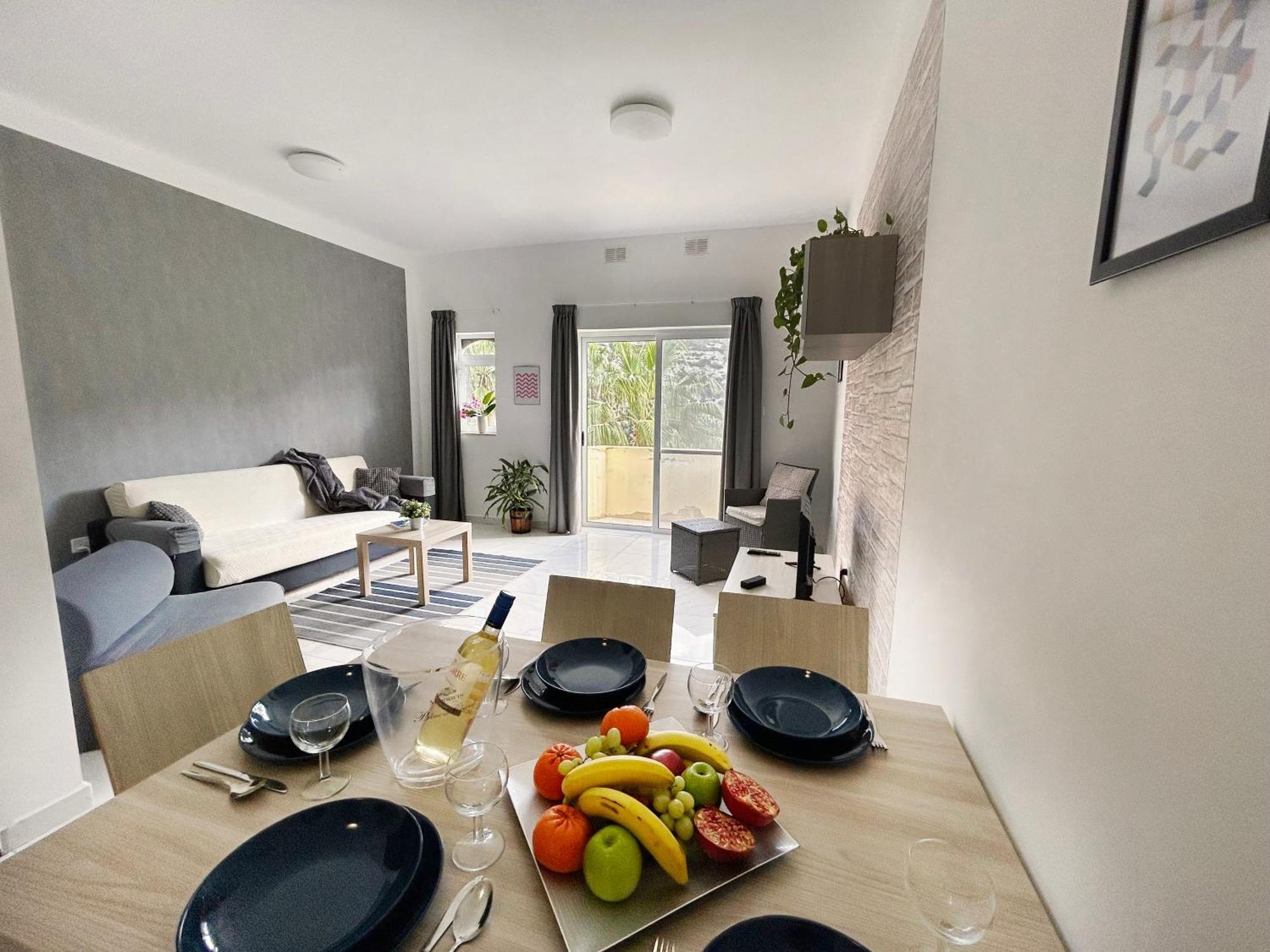 Arzella Apartments Xlendi Stylish Stay Near Beach Local Eats Buitenkant foto