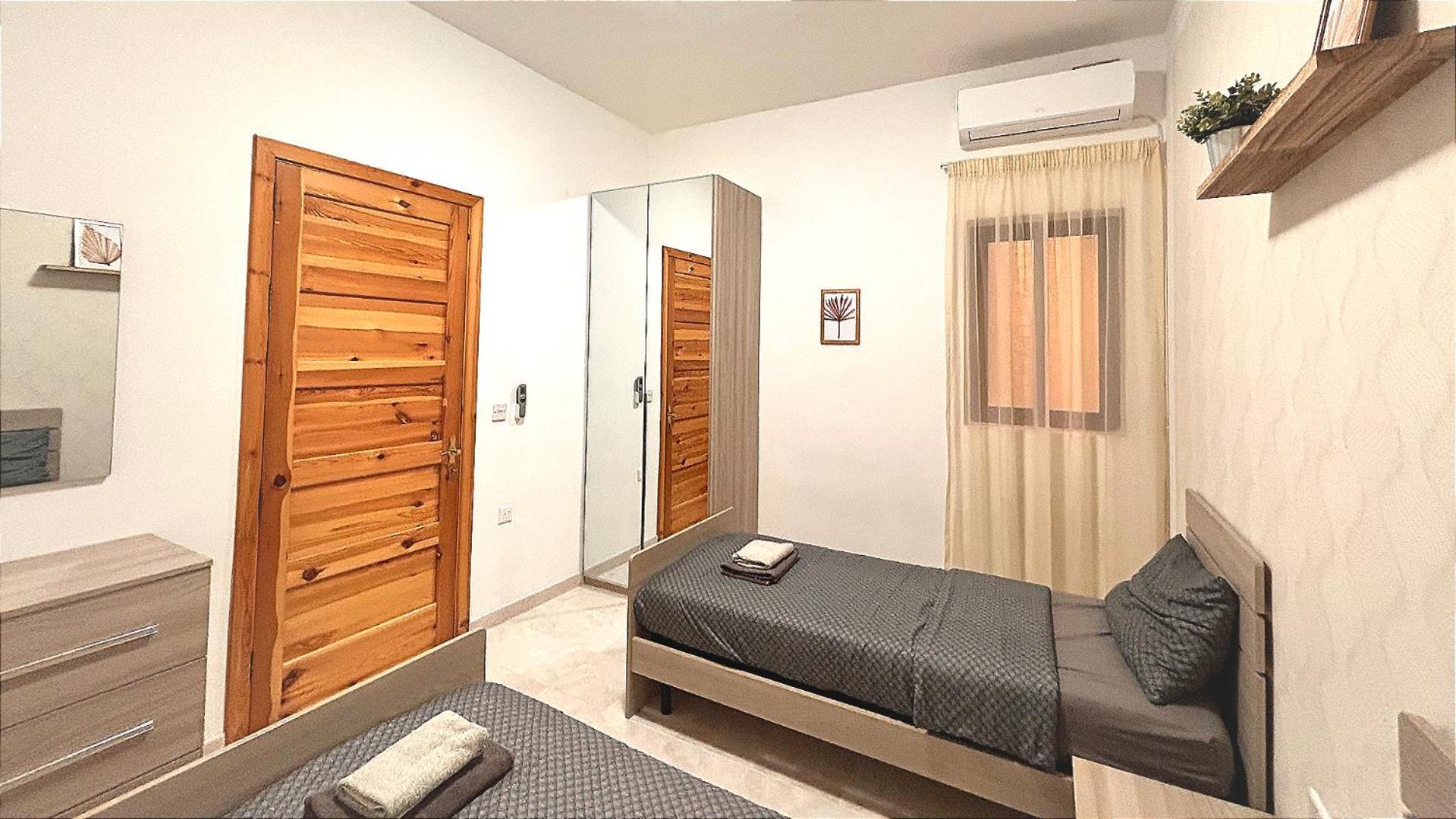Arzella Apartments Xlendi Stylish Stay Near Beach Local Eats Buitenkant foto